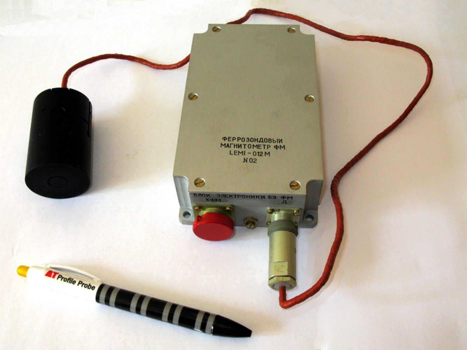 THREE-COMPONENTS FLUX-GATE MAGNETOMETER LEMI-012